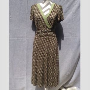 Sandra Darren Dresses - Sandra Darren | easy wear circle dot print dress Sandra Darren Dresses - Sandra Darren | easy wear circle dot print dress